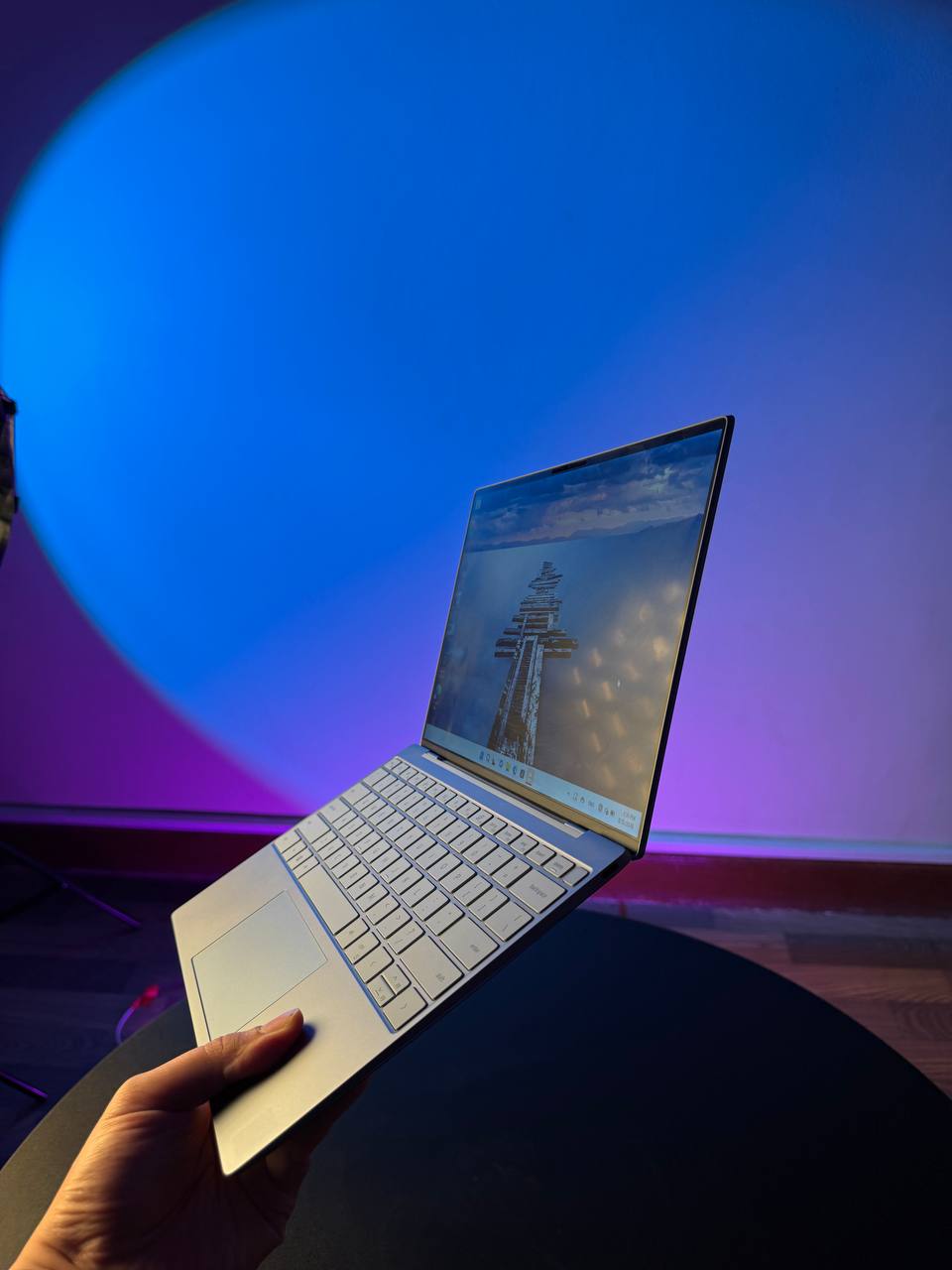 Dell XPS 13 9315 slim side profile